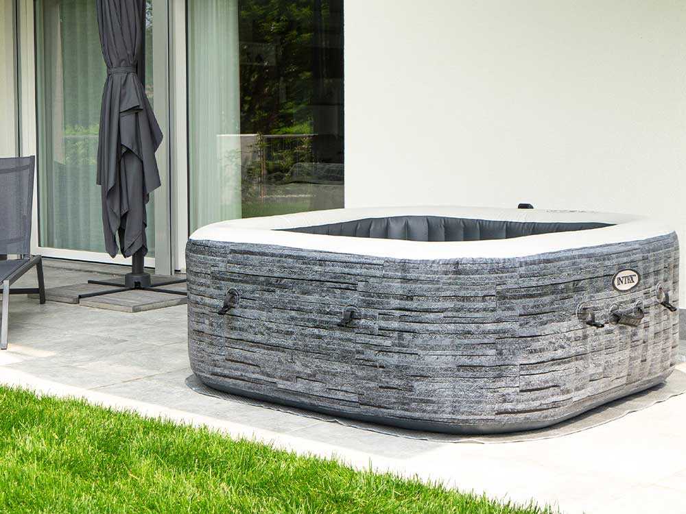 intex-quadrata-greystone-deluxe-28450np-piscina-idromassaggio-spa-piscina-idromassaggio-spa-intex-quadrata-greystone-deluxe-28450np-40936_1_1679923418_IMG_642198da9ecc8 - Novapoli