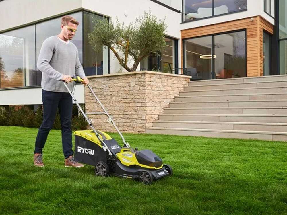 ryobi-ry18lmx37a-0-tagliaerba-a-batteria-18v-senza-batteria-e-caricabatterie-rasaerba-a-batteria-ryobi-ry18lmx37a-0-51162_1_1719564525_IMG_667e78ed2f889 - Novapoli