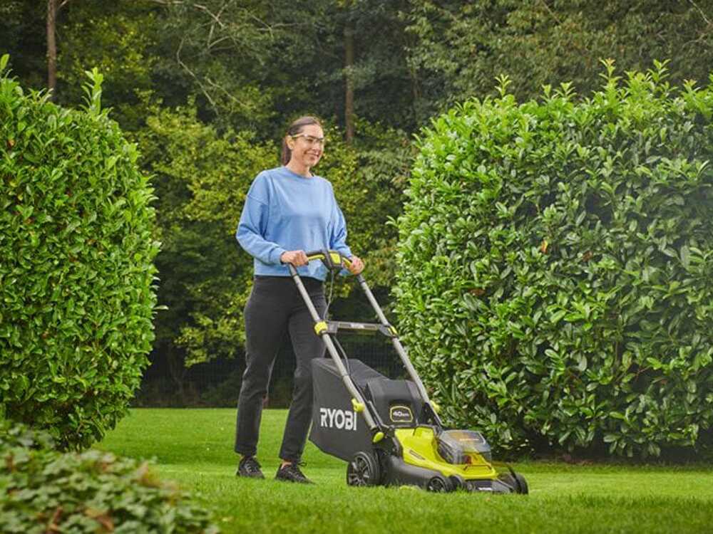 ryobi-ry18lmx40c-150-tagliaerba-a-batteria-taglio-40-cm-18v-5ah-rasaerba-a-batteria-ryobi-ry18lmx40c-150-51397_0_1720166092_IMG_6687a6cc982ff - Novapoli