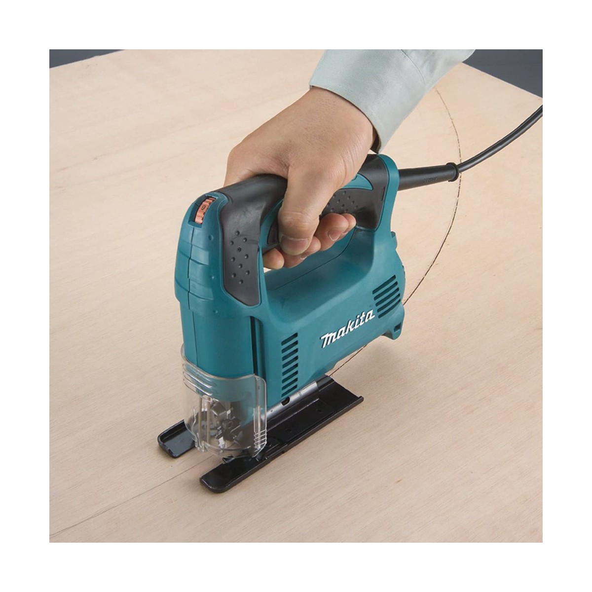 seghetto-alternativo-makita-elettrico-professionale-450-w-lama-sds-acciaio-legno - Novapoli