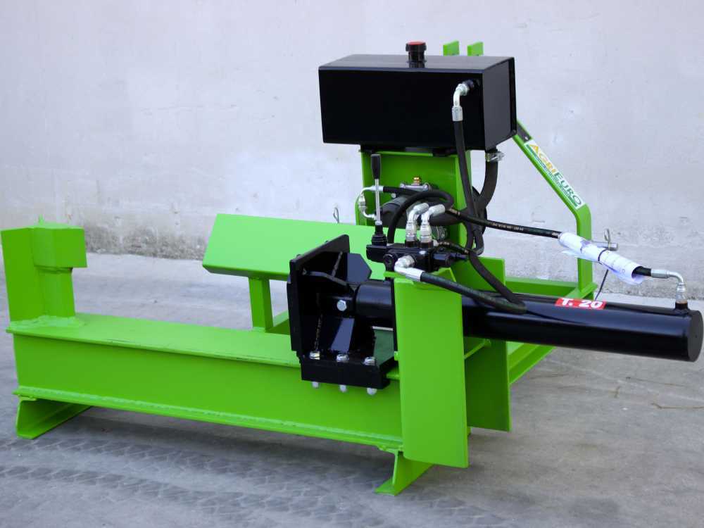spaccalegna-a-trattore-20t-orizzontale-spaccalegna-orizzontale-con-attacco-a-3-punti-al-trattore-20-tonnellate-profi-1057_0_1507730410_IMG_7708 - Novapoli